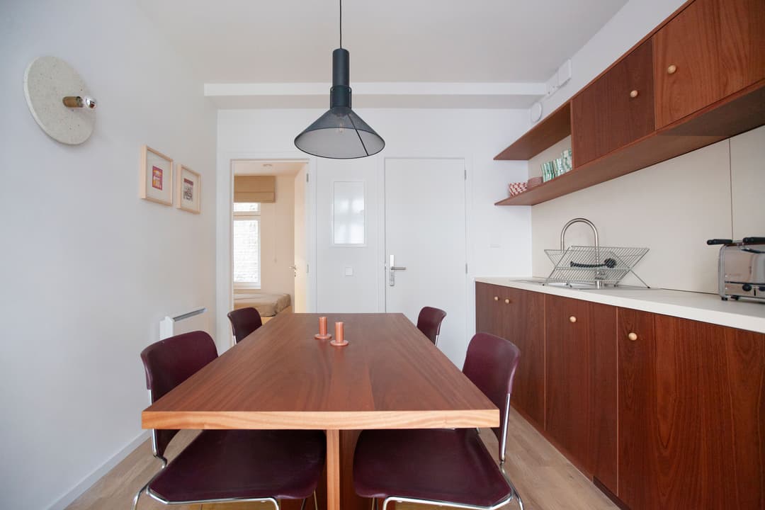 2 Bedrooms Apartment 2 Bedrooms Apartment